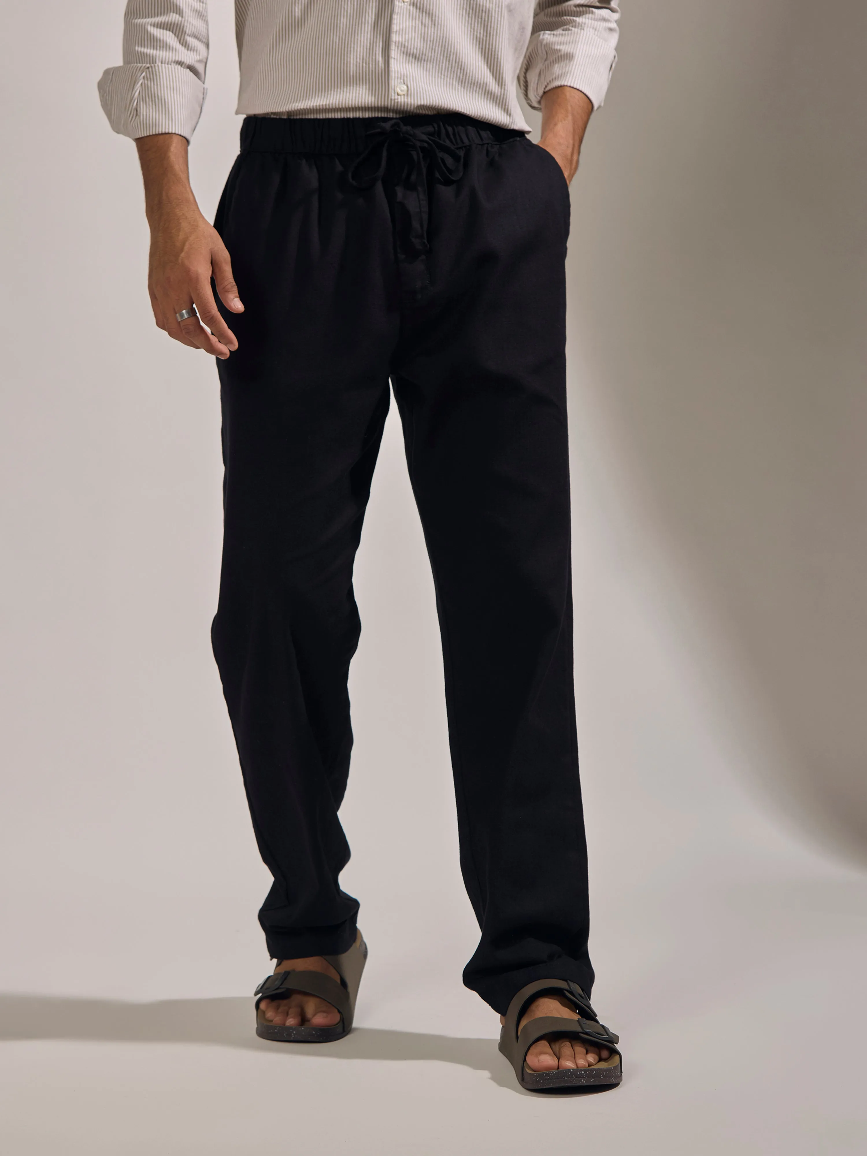 Gwynetha - Loose Fit Linen Joggers - Black