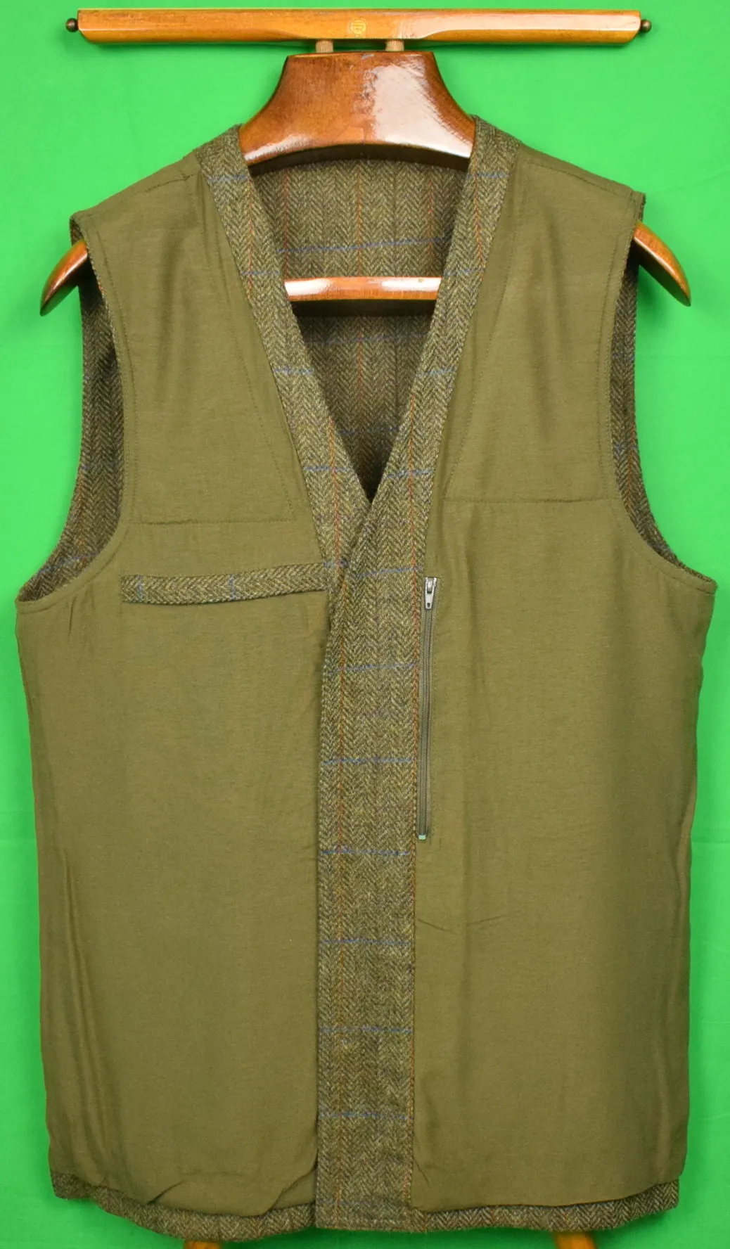 "Beretta Herringbone Tweed Shooting Vest w/ Quilted Suede Shoulder Patches" Sz: 40 (SOLD)