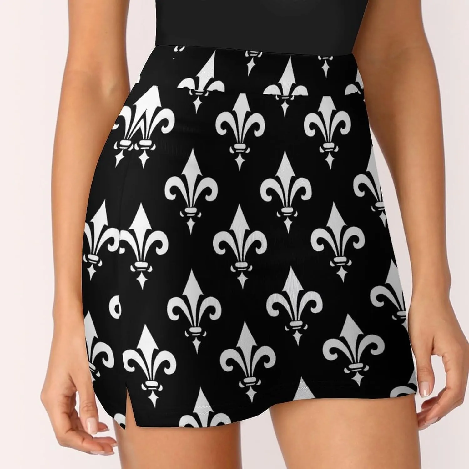 White Lily Flower Pattern Women's Skort Athletic Skirt Golf Skorts A-line Skirts with Built-in Shorts Pockets